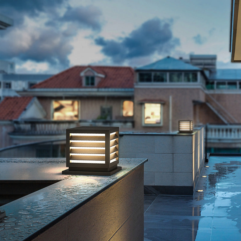 IP54 Waterproof Solar Post Fence Lamp Outdoor Main Gate Solar Pillar Light 2W 3W 4W Solar Powered Garden Lights