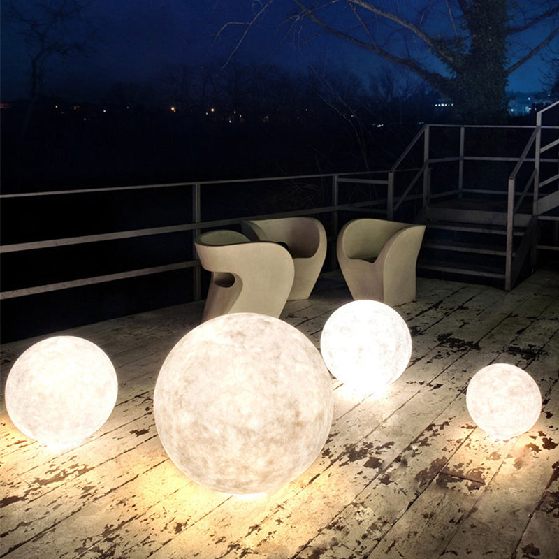 Outdoor Lawn Lamp Pool Party Atmosphere Lamp Creative Garden Moon Lamp